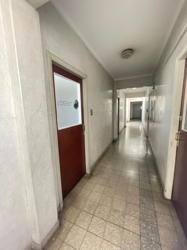 OFICINA A UNA CUADRA DEL CENTRO DE SAN MARTIN!! VENTA Y/O ALQUILER