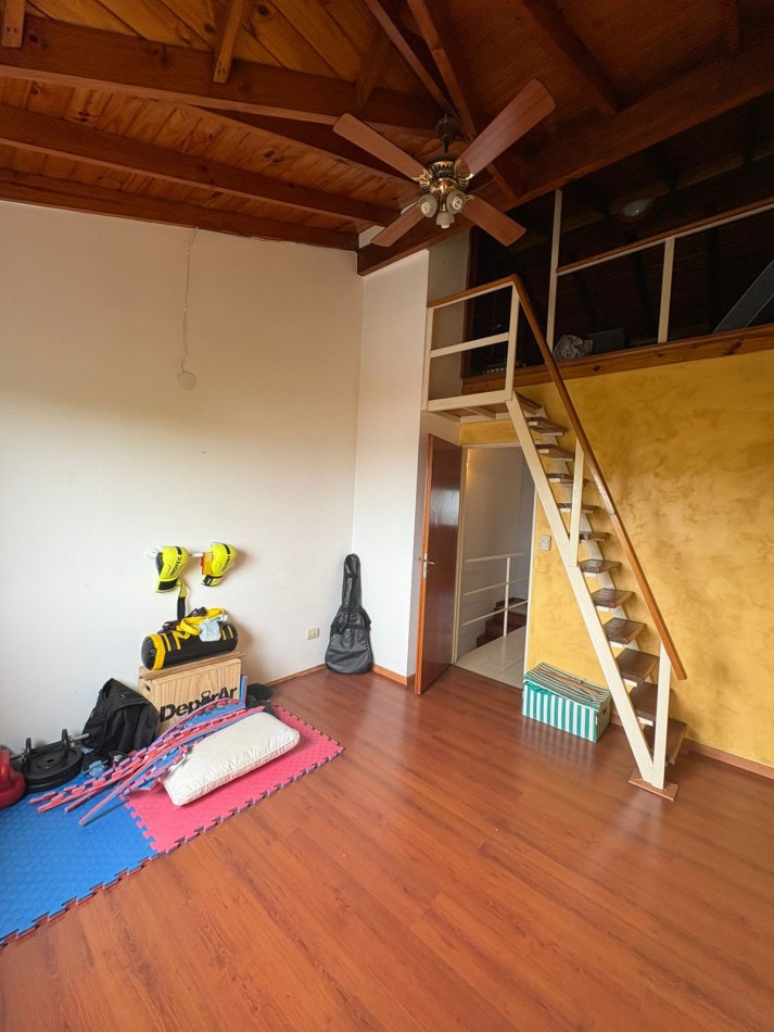 DEPARTAMENTO DE 3 AMB. EN VENTA EN BARRIO CANGURO