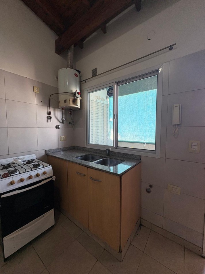 DEPARTAMENTO 2 AMBIENTES CON BALCON EN ALQUILER 