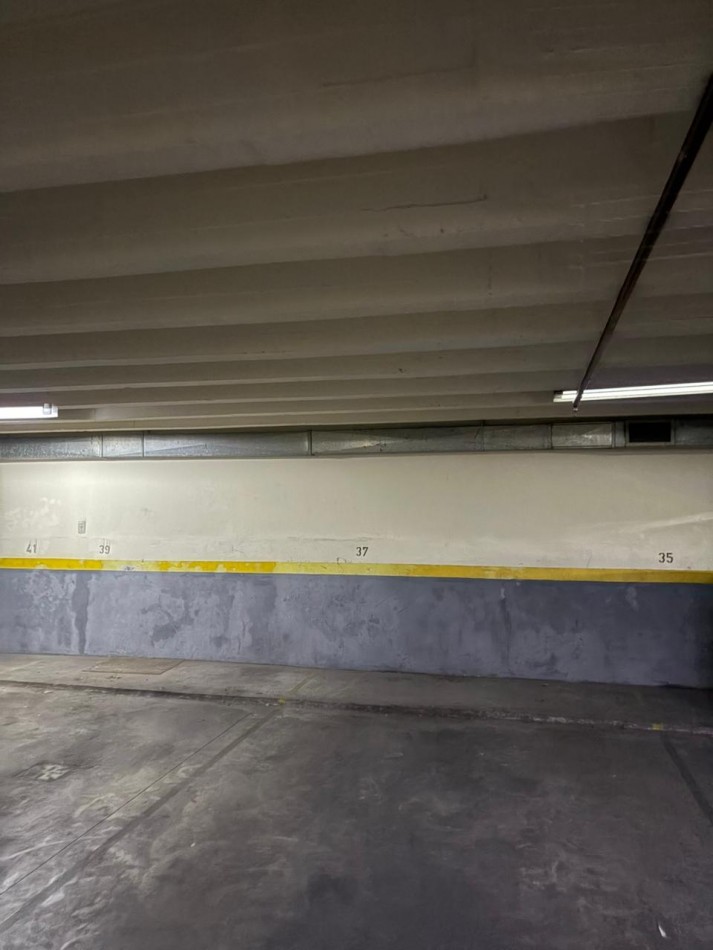 COCHERA CUBIERTA EN VENTA 