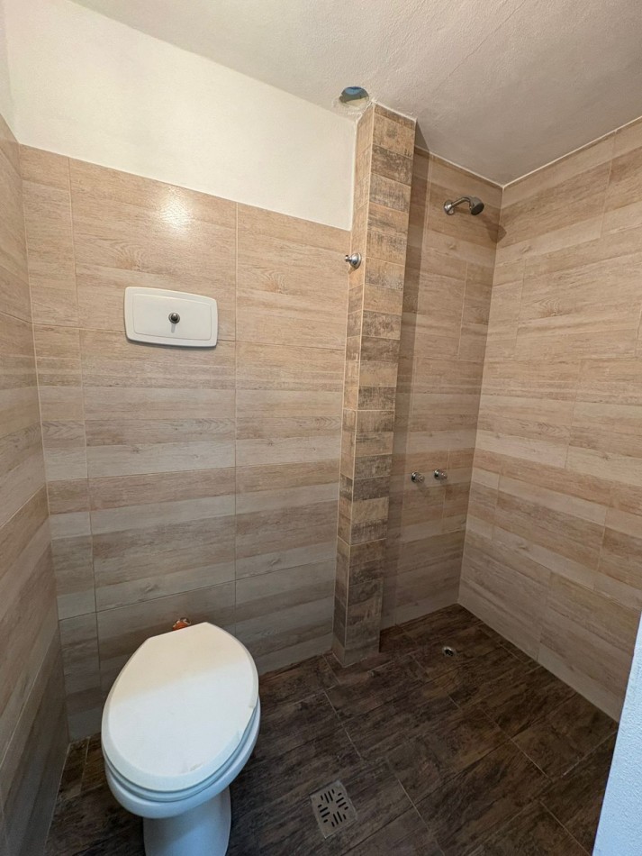 LOCAL EN ALQUILER SOBRE AV. MITRE IMPECABLE 