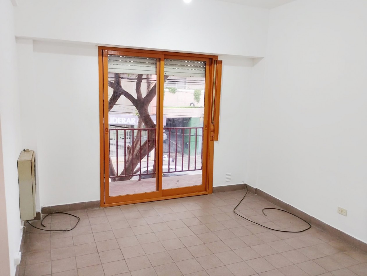 DEPARTAMENTO 2 AMBIENTES CON COCHERA CASEROS