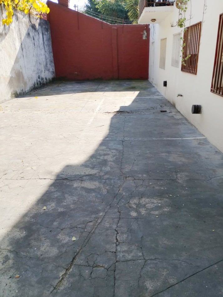 DEPARTAMENTO 2 AMBIENTES CON COCHERA CASEROS