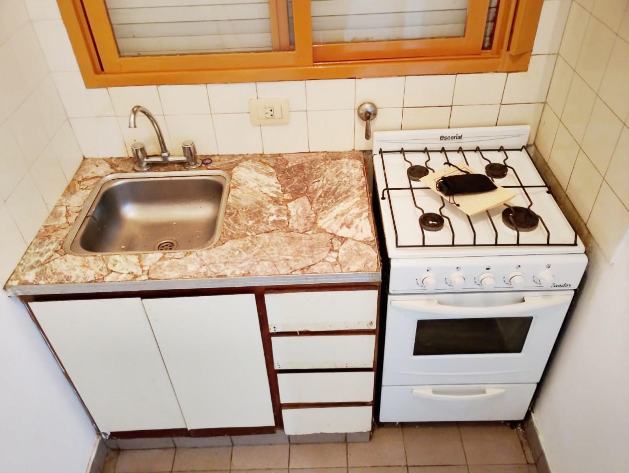 DEPARTAMENTO 2 AMBIENTES CON COCHERA CASEROS