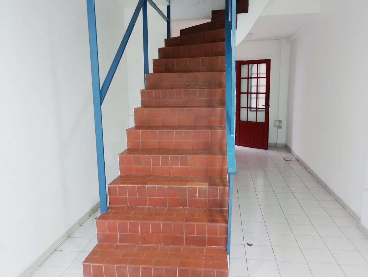 DEPARTAMENTO 2 AMBIENTES CON COCHERA CASEROS
