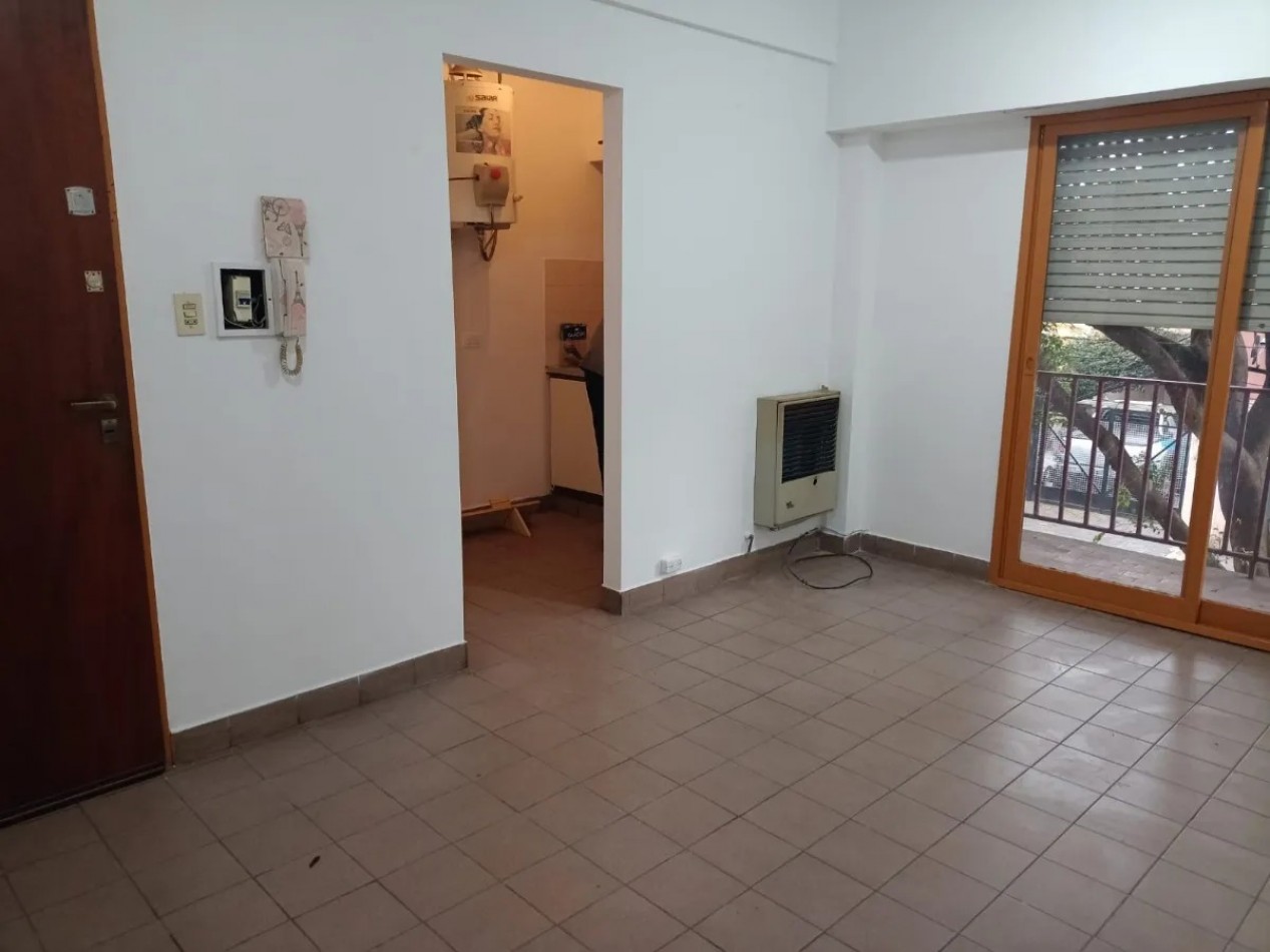 DEPARTAMENTO 2 AMBIENTES CON COCHERA CASEROS