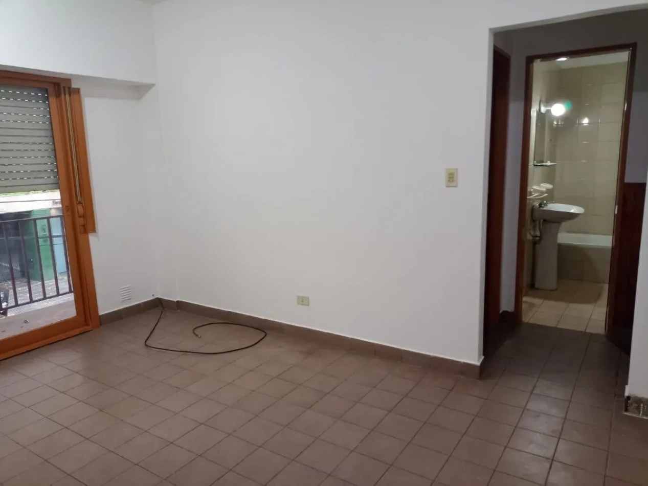 DEPARTAMENTO 2 AMBIENTES CON COCHERA CASEROS