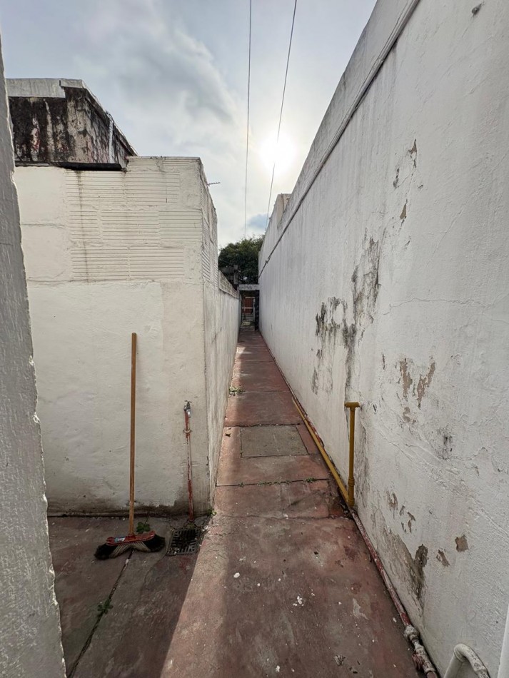 PH DOS AMBIENTES AL FONDO CON PATIO EN VENTA OPORTUNIDAD