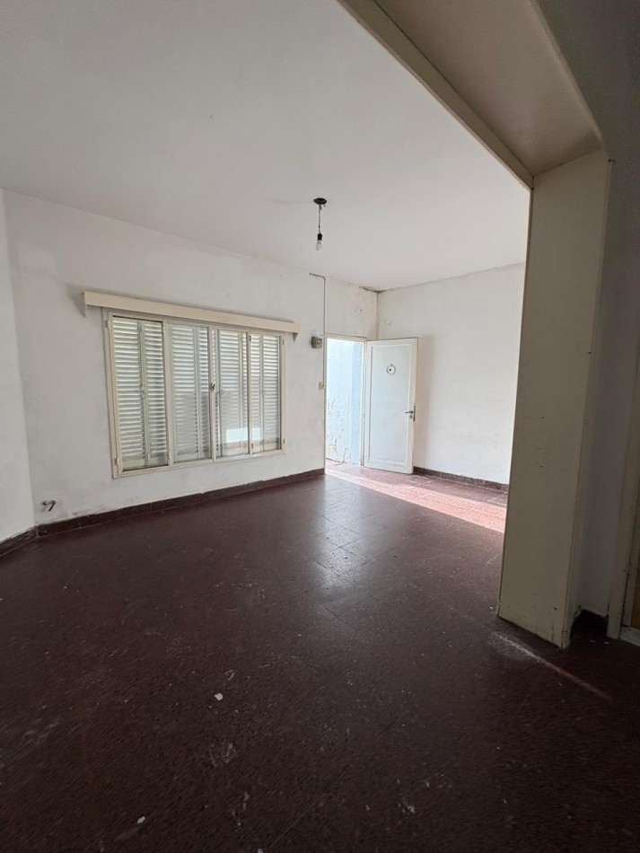PH DOS AMBIENTES AL FONDO CON PATIO EN VENTA OPORTUNIDAD