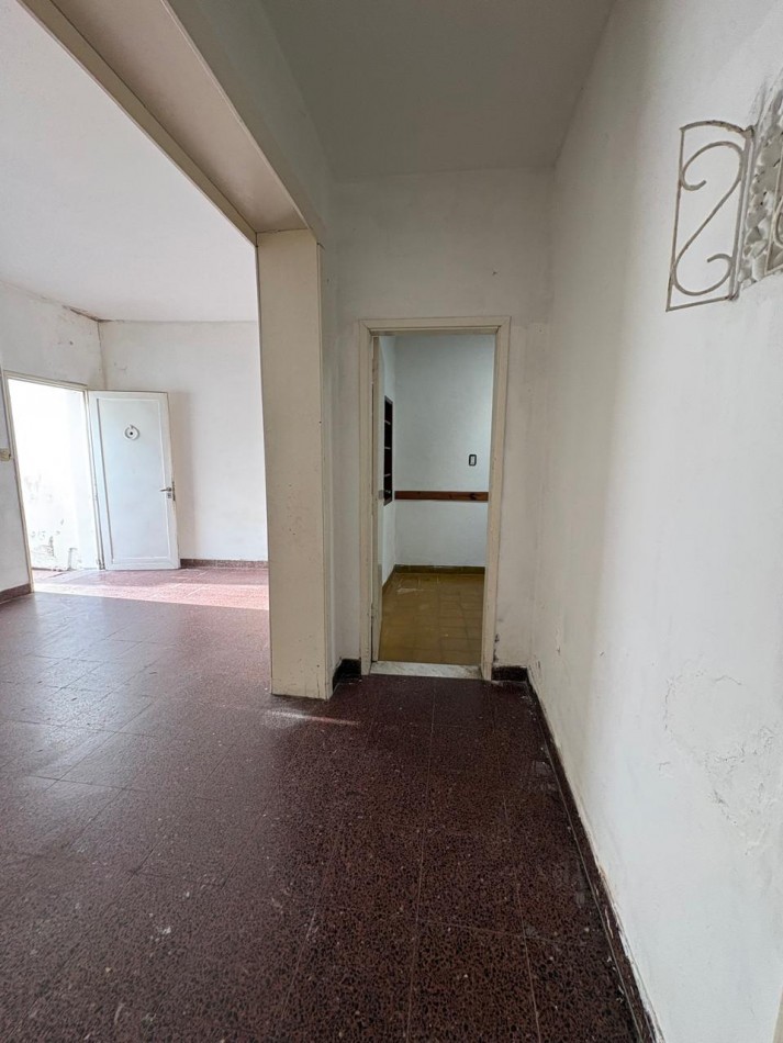 PH DOS AMBIENTES AL FONDO CON PATIO EN VENTA OPORTUNIDAD