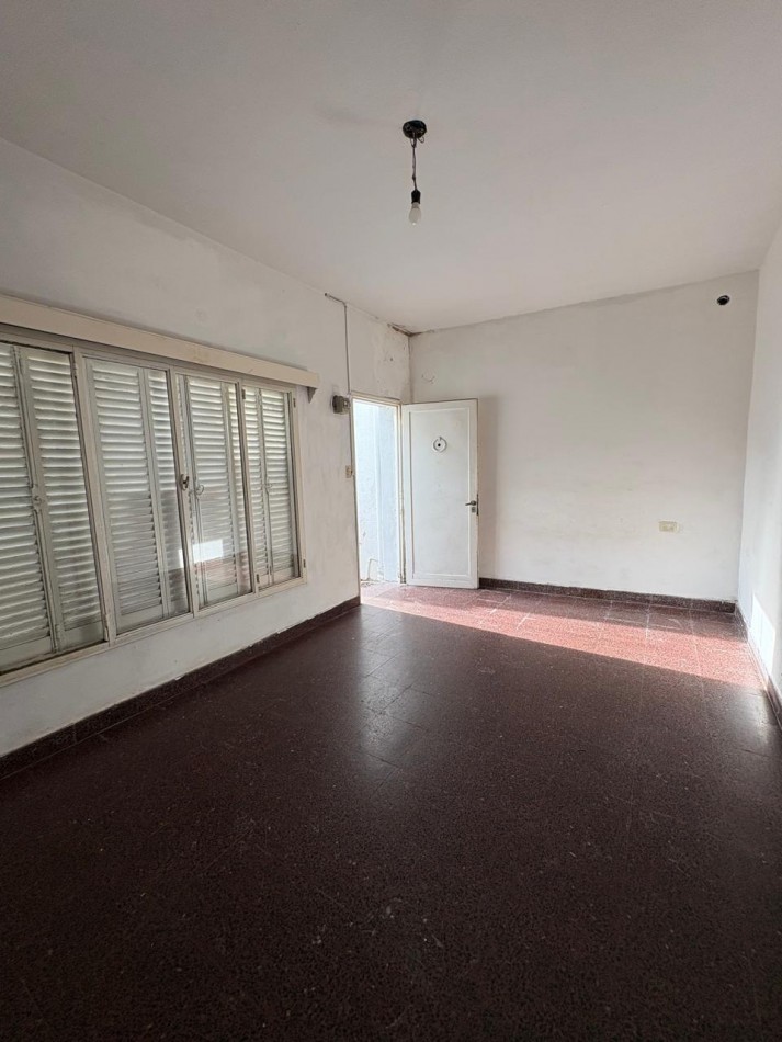 PH DOS AMBIENTES AL FONDO CON PATIO EN VENTA OPORTUNIDAD