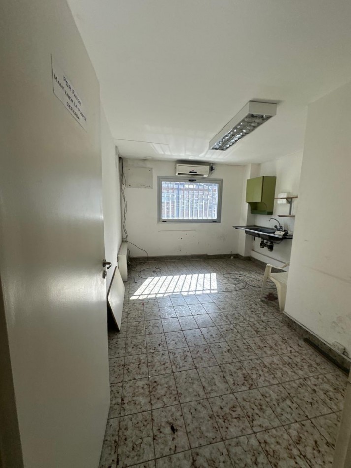 GALPON EN ALQUILER VICENTE LOPEZ 900M2