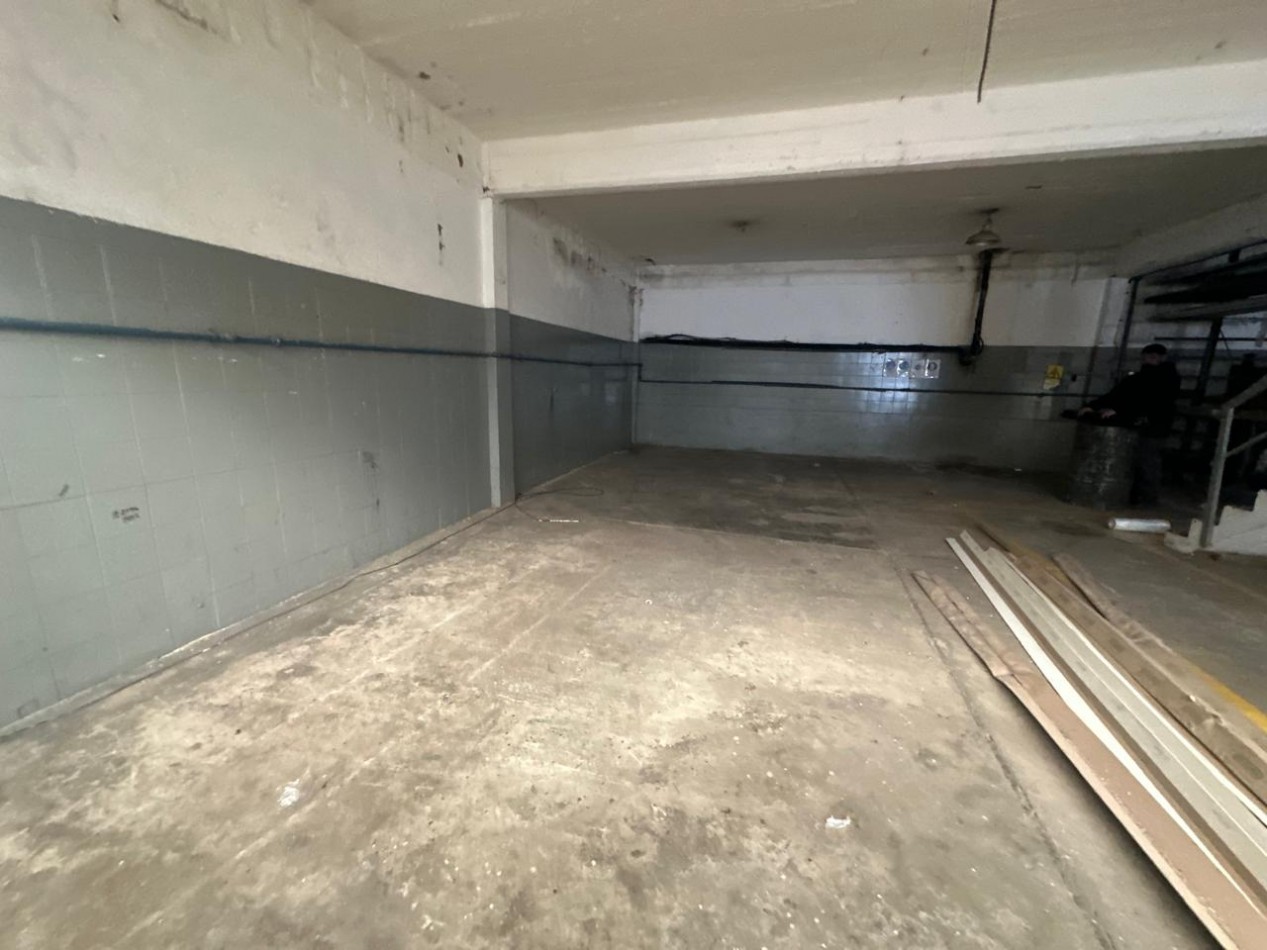 GALPON EN ALQUILER VICENTE LOPEZ 900M2