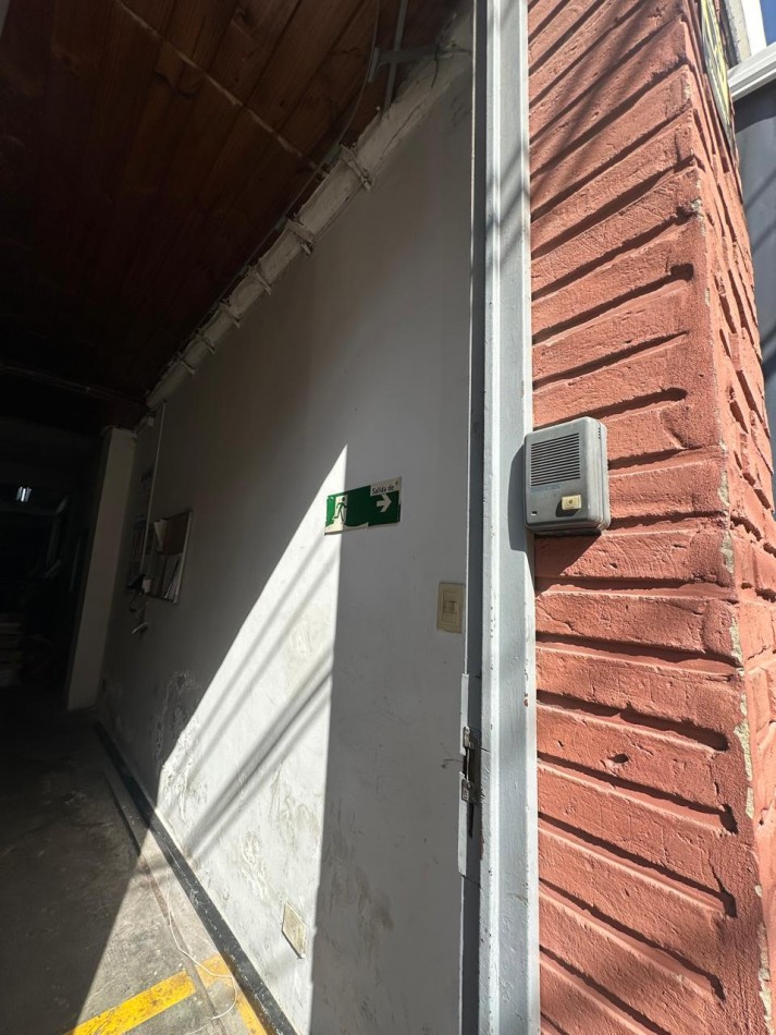 GALPON EN ALQUILER VICENTE LOPEZ 900M2