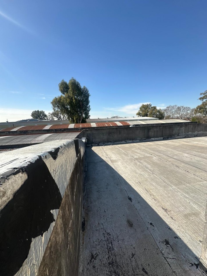 GALPON EN ALQUILER VICENTE LOPEZ 900M2