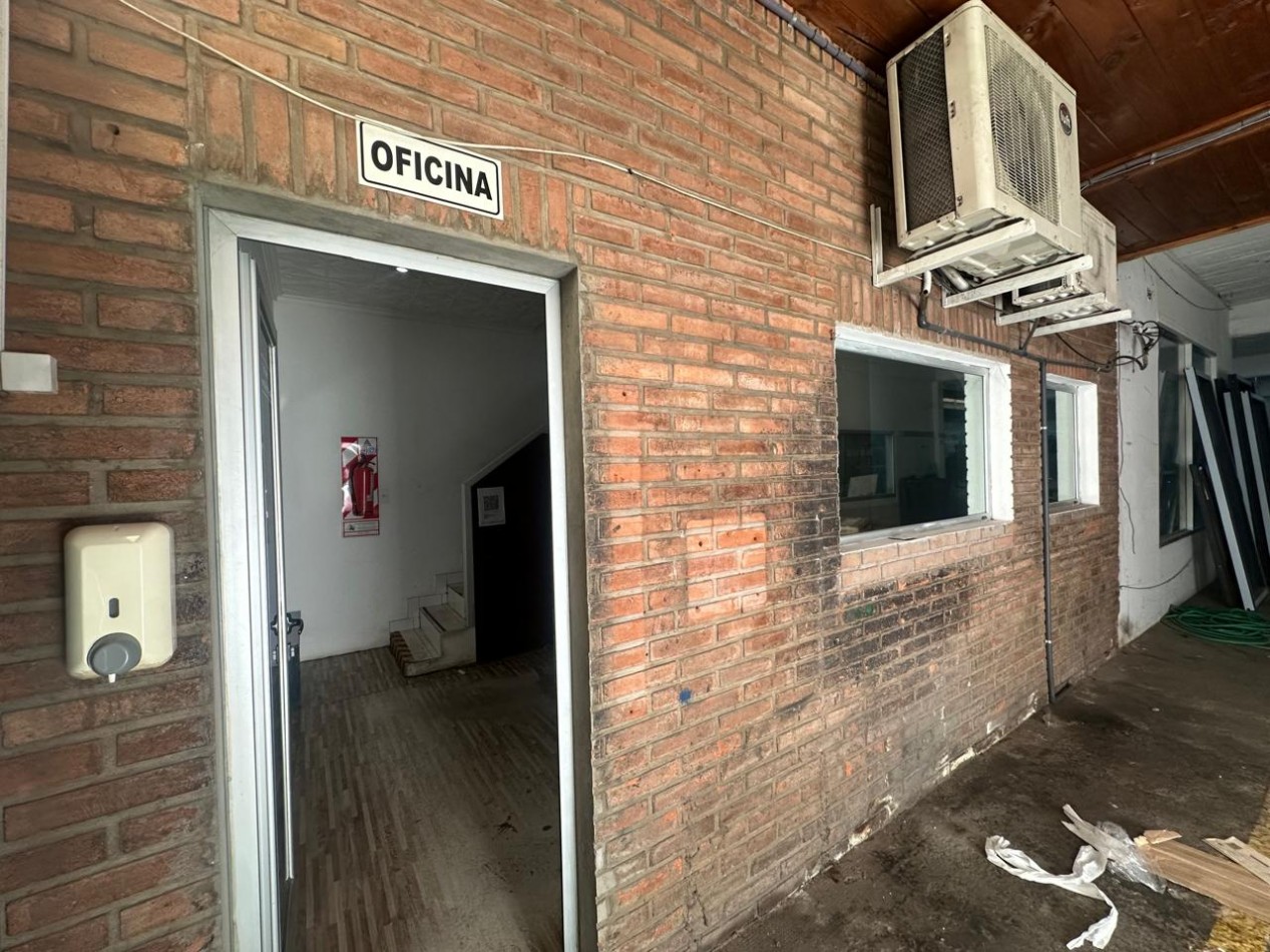 GALPON EN ALQUILER VICENTE LOPEZ 900M2