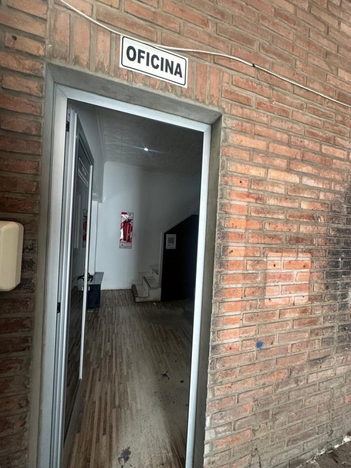 GALPON EN ALQUILER VICENTE LOPEZ 900M2