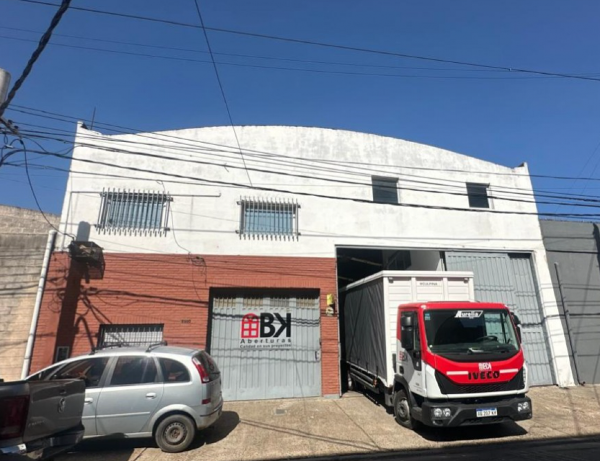 GALPON EN ALQUILER VICENTE LOPEZ 900M2