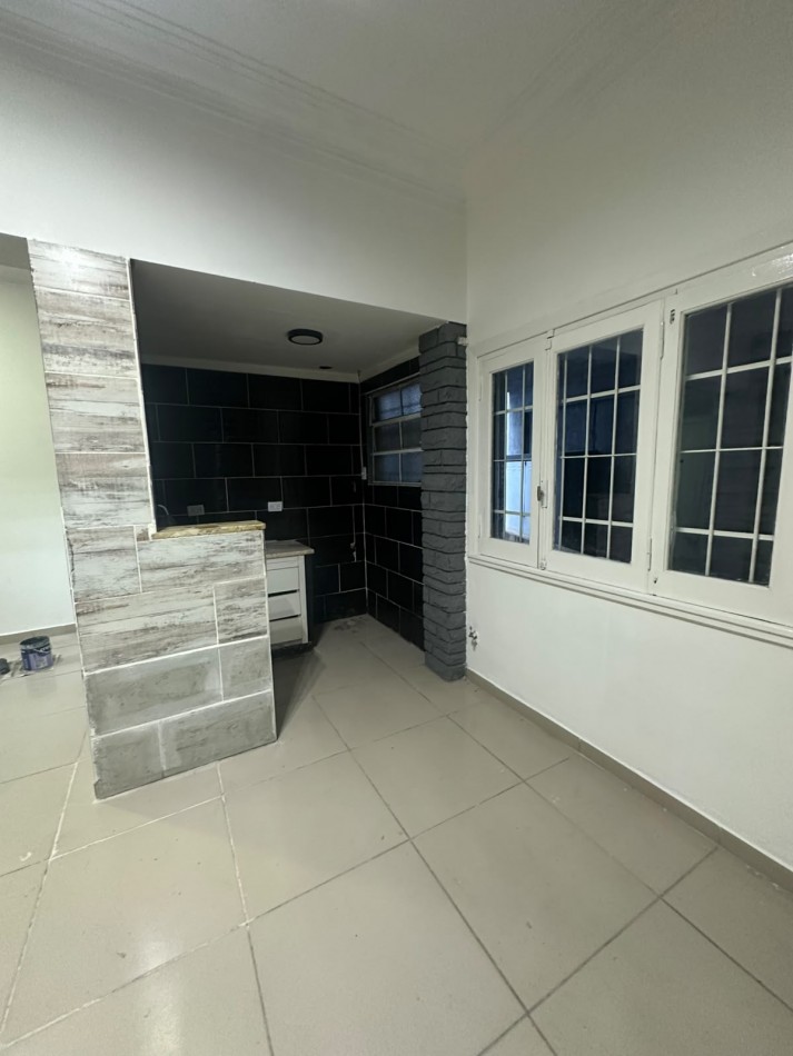 CASA EN ALQUILER 3 AMBIENTES MARTIN CORONADO
