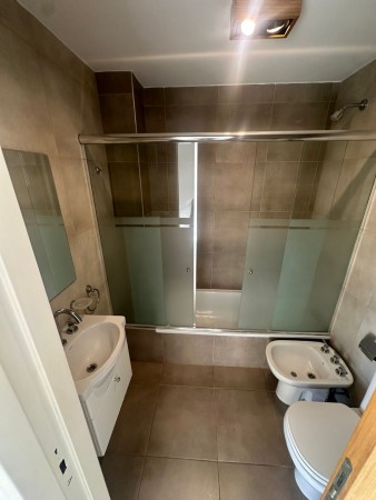OPORTUNIDAD!! Dto. 2 ambientes con balcon