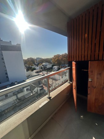 OPORTUNIDAD!! Dto. 2 ambientes con balcon