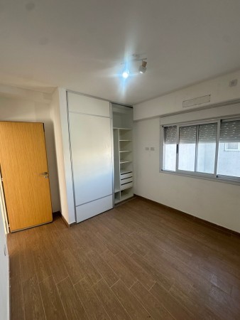 OPORTUNIDAD!! Dto. 2 ambientes con balcon