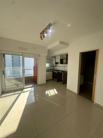 OPORTUNIDAD!! Dto. 2 ambientes con balcon