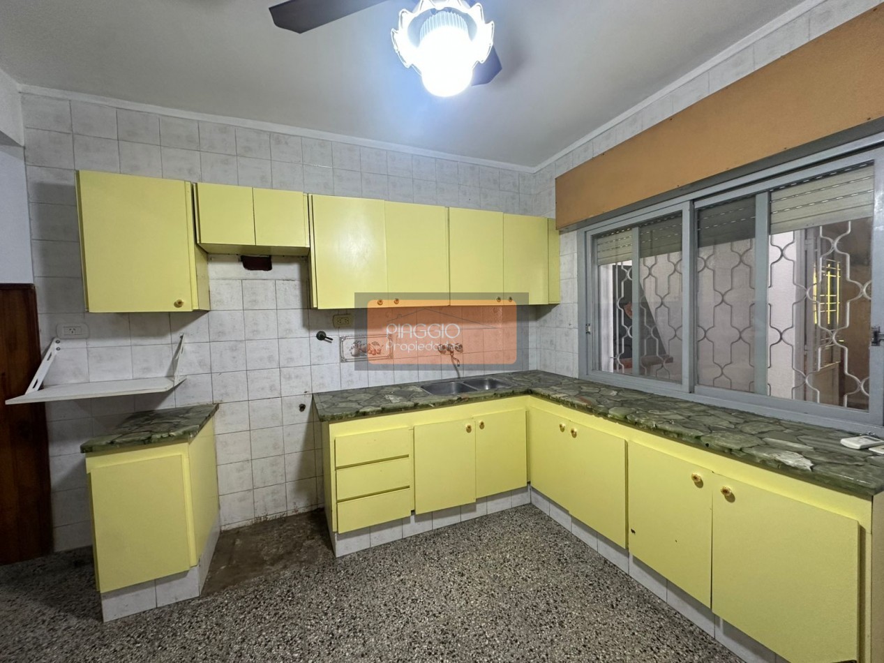CASA 3 AMBIENTES CON TERRRENO EN VENTA EN MUNRO 