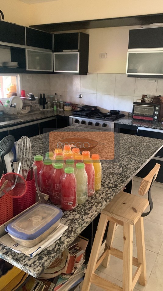 Imponente casa de 7 ambientes en exclusivo barrio cerrado - Con parque, pileta y amenities premium