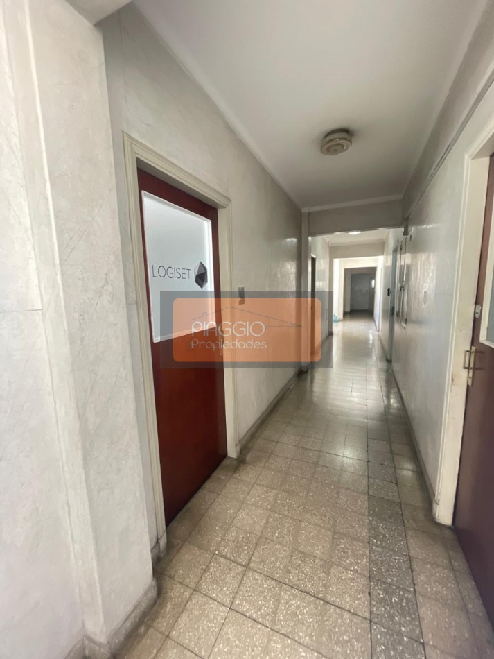 OFICINA A UNA CUADRA DEL CENTRO DE SAN AMRTIN!! VENTA Y/O ALQUILER