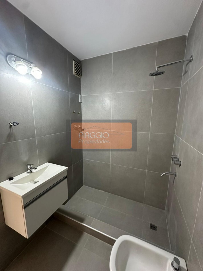 DEPARTAMENTO MONOAMBIENTE EN ALQUIER A PASOS DEL OBELISCO