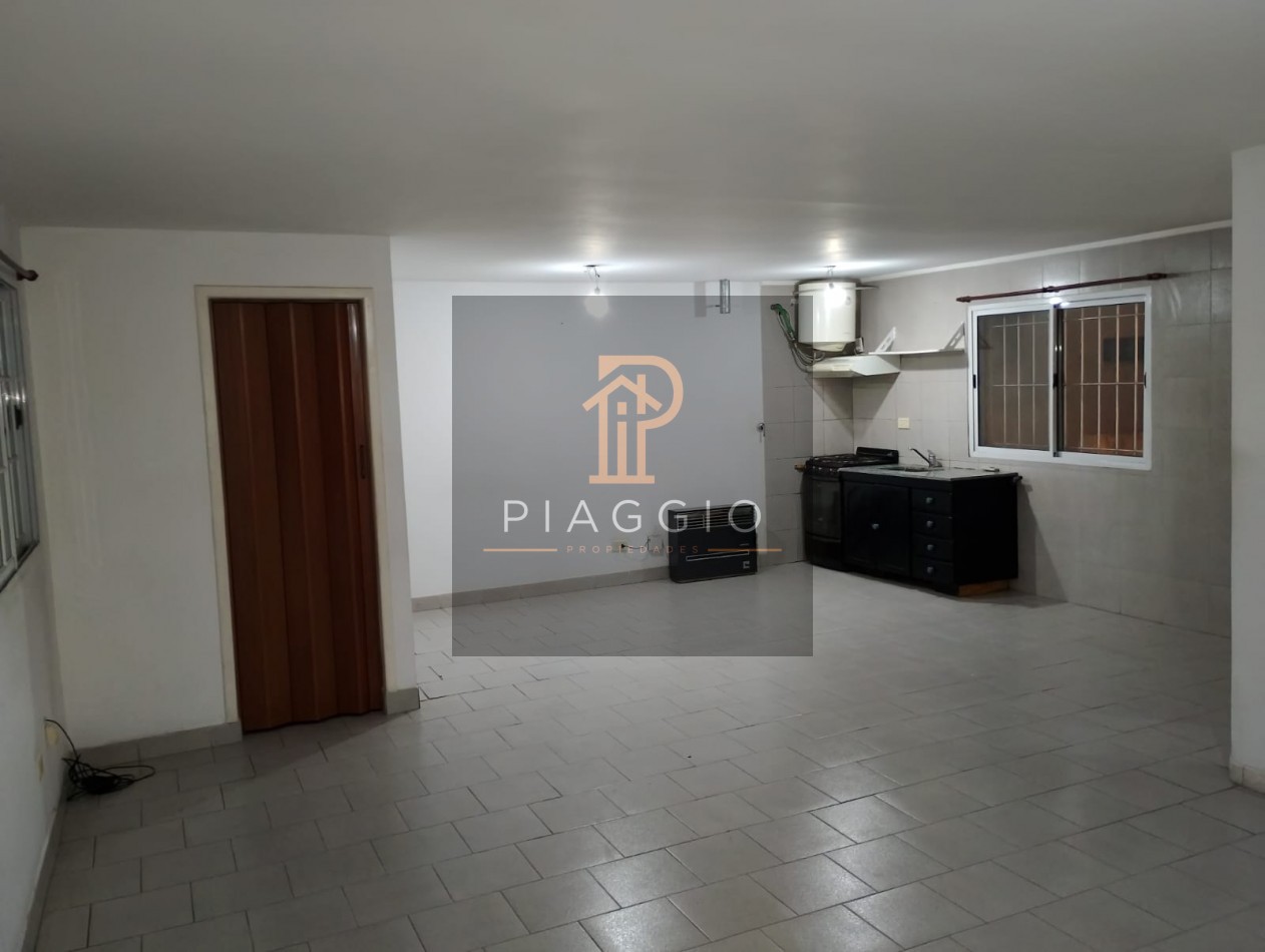 DEPARTAMENTO DOS AMBIENTES EN ALQUILER CON PATIO