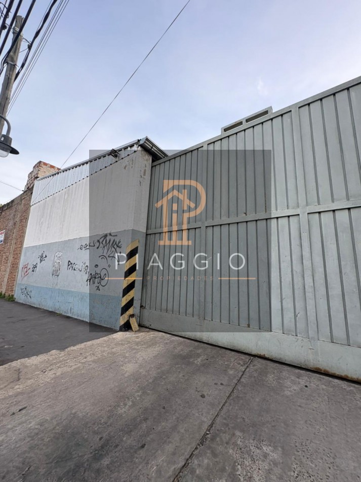 GALPON IMPORTANTE CON OFICINAS EN DOS PLANTAS 