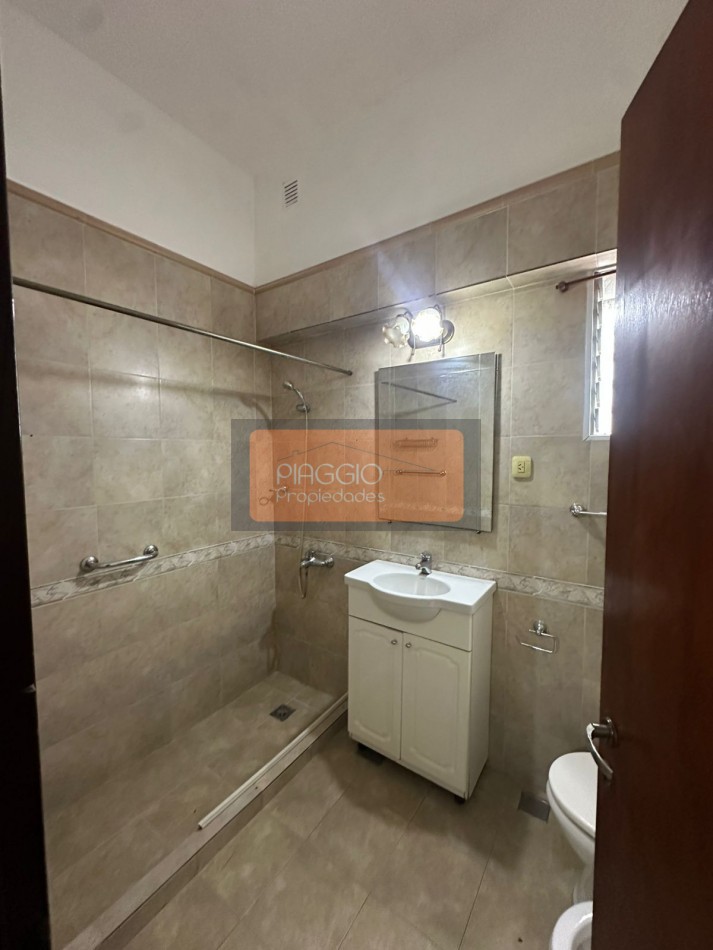 CASA 3 AMBIENTES CON TERRRENO EN VENTA EN MUNRO 