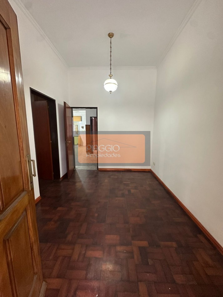 CASA 3 AMBIENTES CON TERRRENO EN VENTA EN MUNRO 