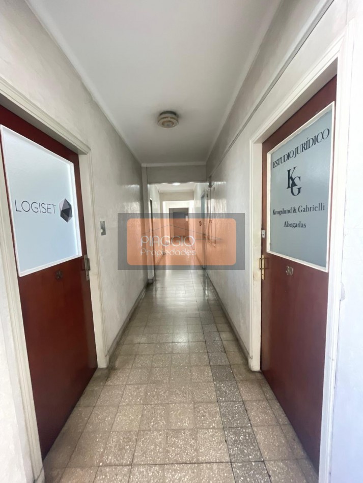 OFICINA A UNA CUADRA DEL CENTRO DE SAN AMRTIN!! VENTA Y/O ALQUILER
