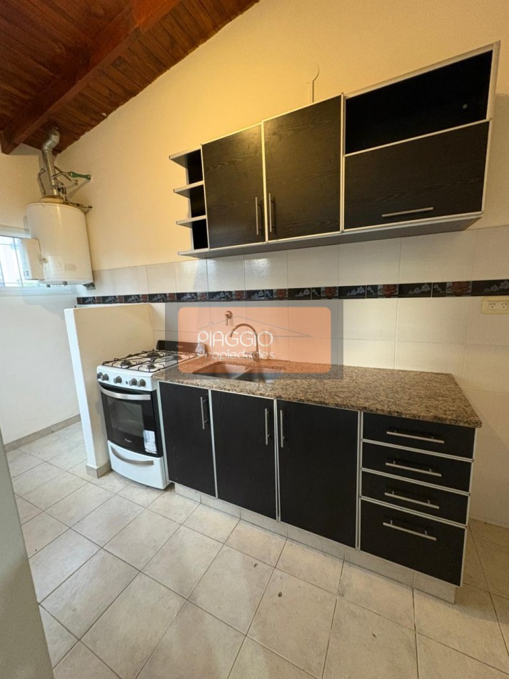 PH. 2 AMBIENTES CON PATIO Y PARRILLA EN ALQUILER