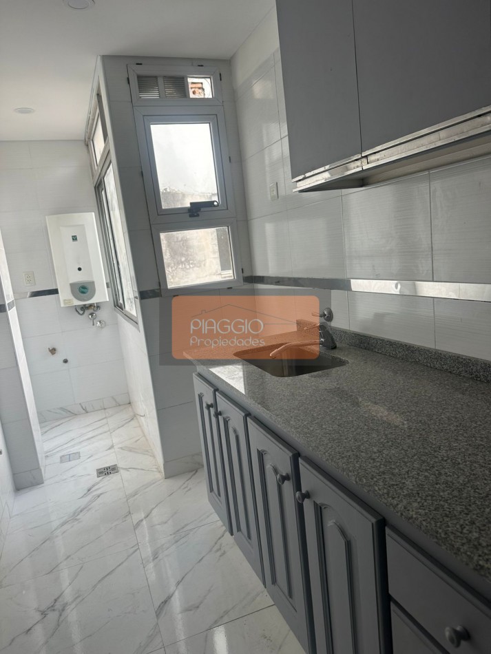 DEPARTAMENTO 3 AMBIENTES CON BALCON- EXCELENTE UBICACION!!