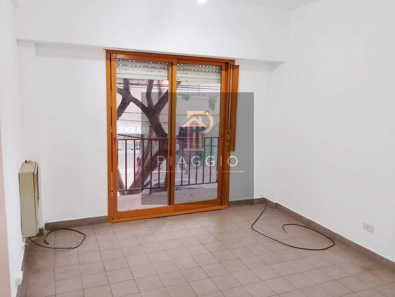 DEPARTAMENTO 2 AMBIENTES CON COCHERA CASEROS
