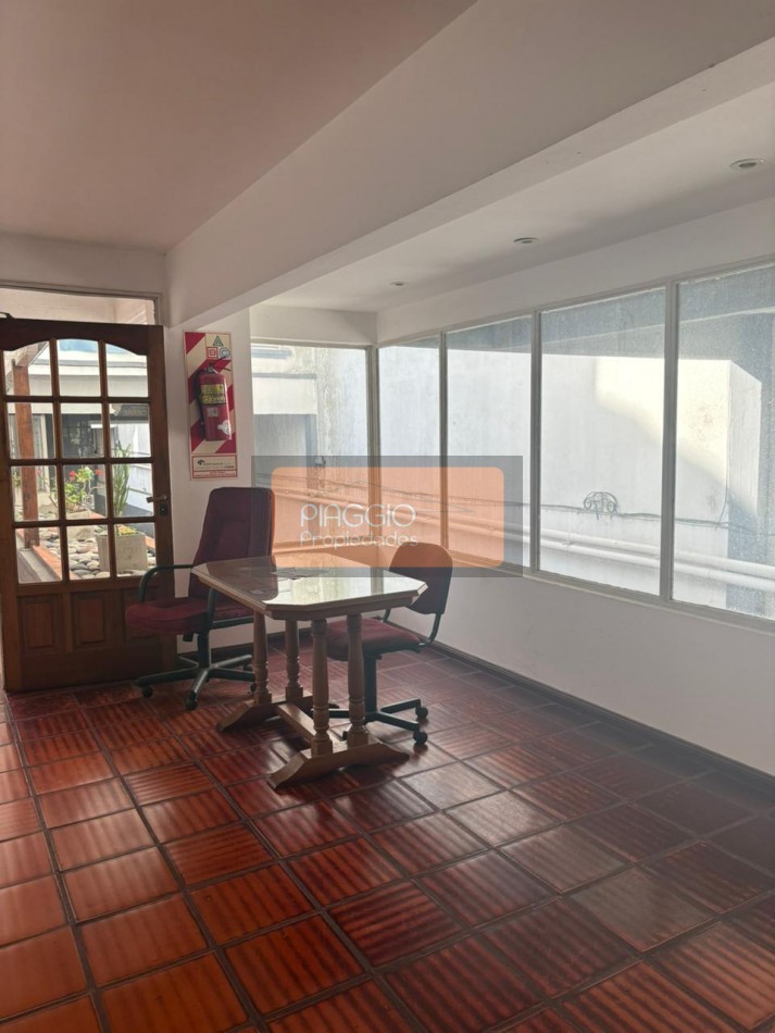 DEPARTAMENTO 3 AMBIENTES CON COCHERA Y BALCON EN ALQUILER