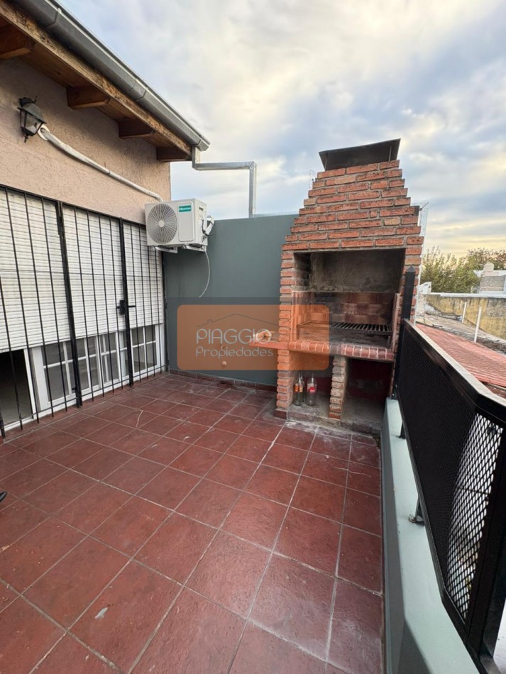 PH. 2 AMBIENTES CON PATIO Y PARRILLA EN ALQUILER