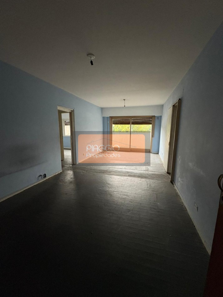 DEPARTAMENTO TRES AMBIENTES CON JARDIN PRIVADO- UNICO.