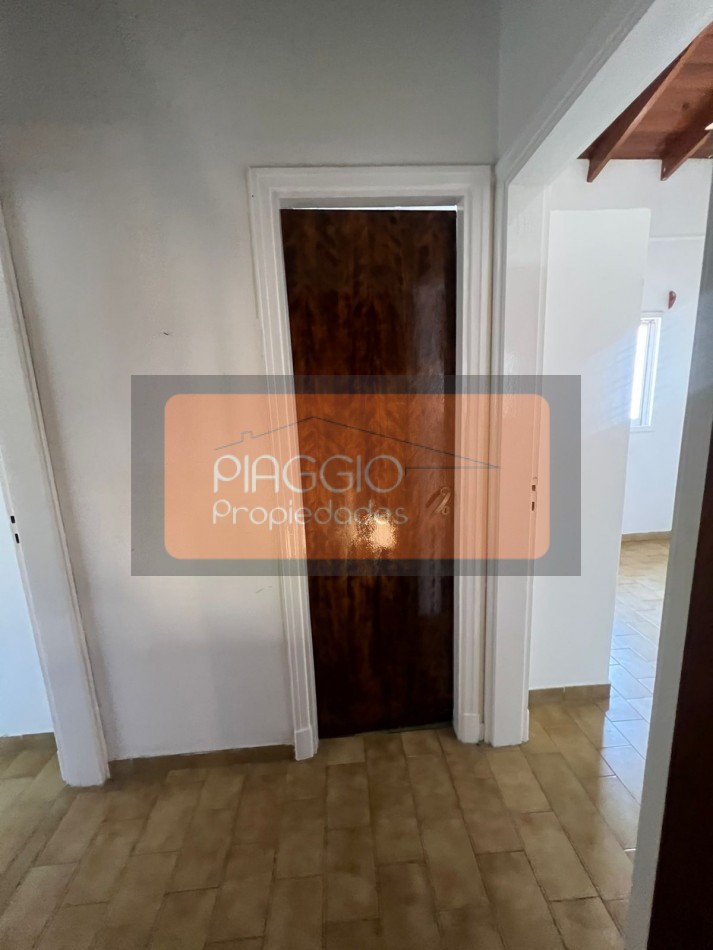 CASA QUINTA EN ALQUILER, 4 AMBIENTES CON IMPORTANTE PARQUE Y PILETA!!!