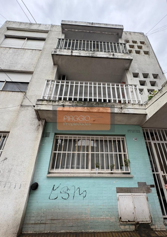 DEPARTAMENTO TRES AMBIENTES CON JARDIN PRIVADO- UNICO.