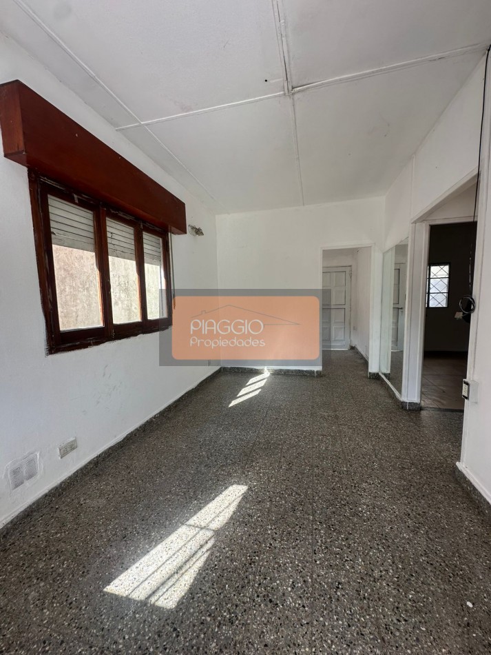 CASA PREFABRICADA TRES AMBIENTES CON PATIO MUY LUMINOSA!!