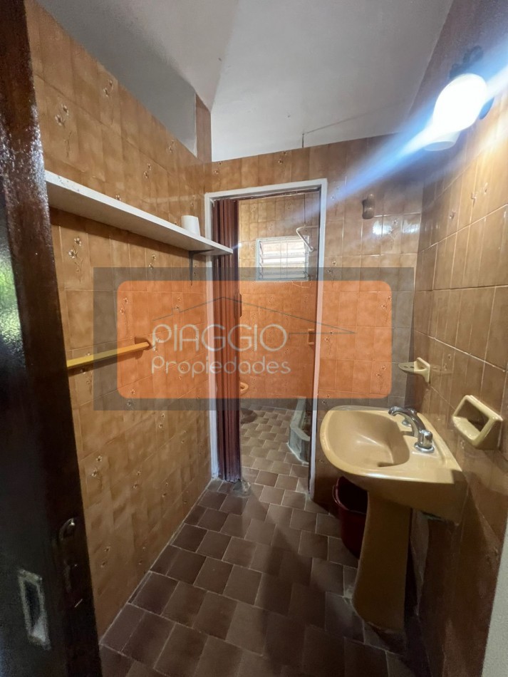 CASA QUINTA EN ALQUILER, 4 AMBIENTES CON IMPORTANTE PARQUE Y PILETA!!!