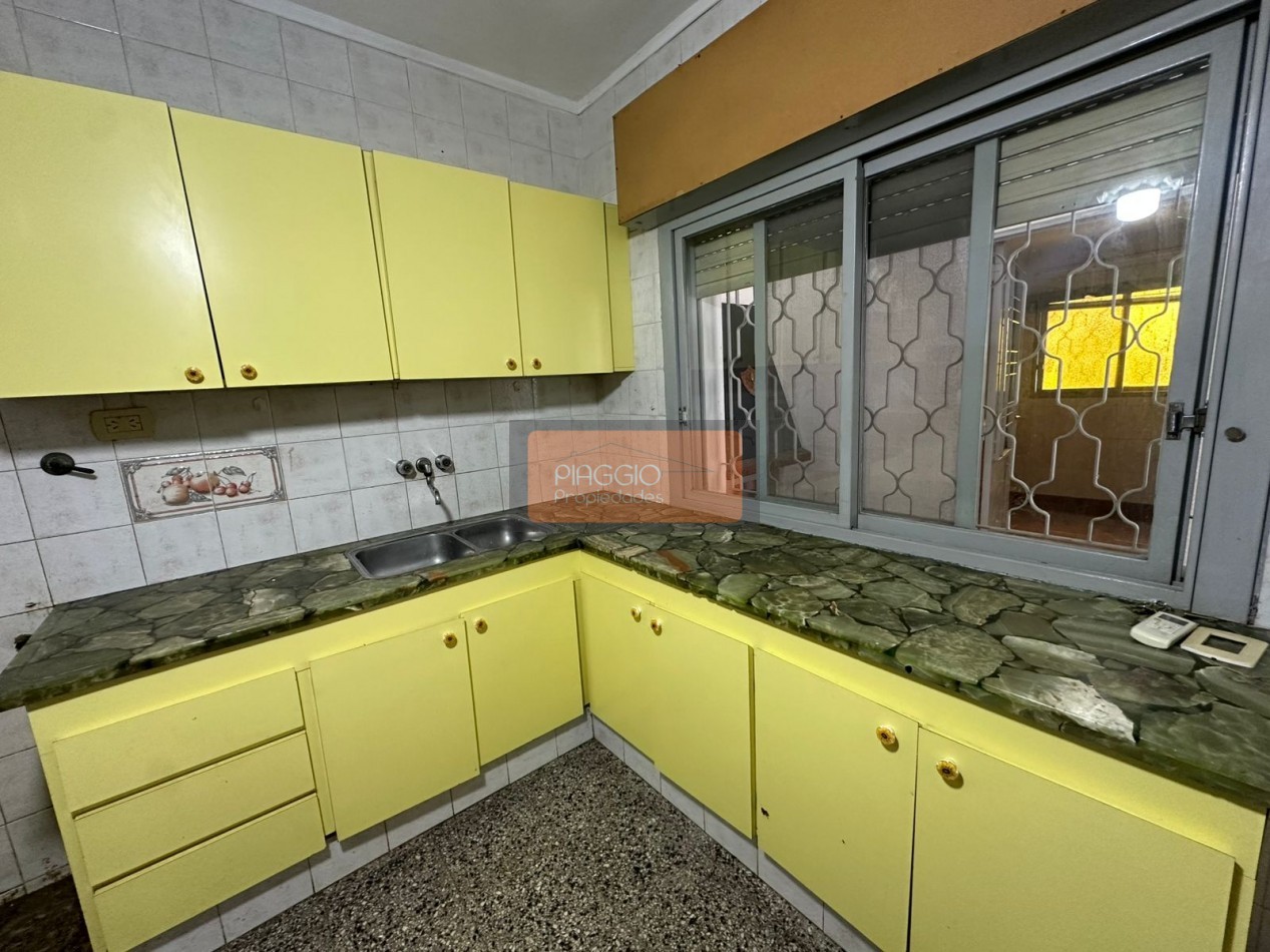 CASA 3 AMBIENTES CON TERRRENO EN VENTA EN MUNRO 