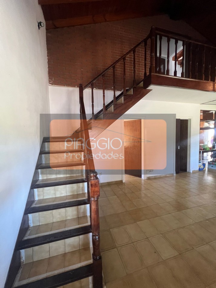CASA QUINTA EN ALQUILER, 4 AMBIENTES CON IMPORTANTE PARQUE Y PILETA!!!