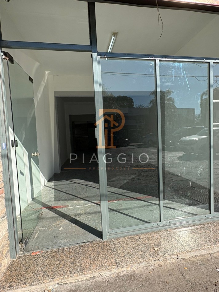 LOCAL EN ALQUILER SOBRE AV. MITRE IMPECABLE 