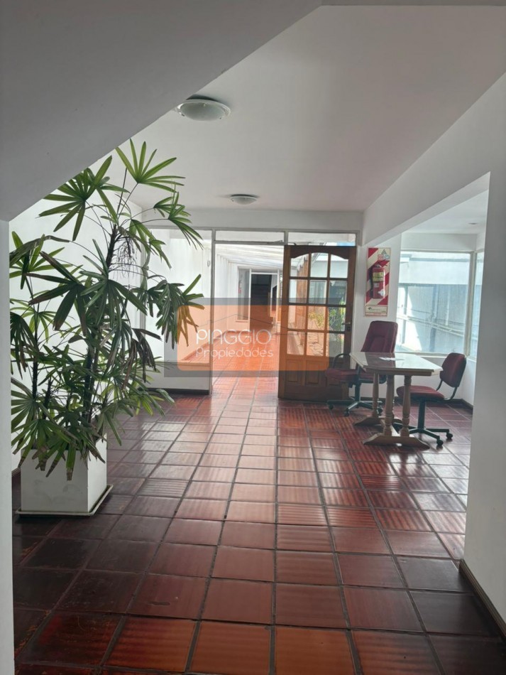 DEPARTAMENTO 3 AMBIENTES CON COCHERA Y BALCON EN ALQUILER